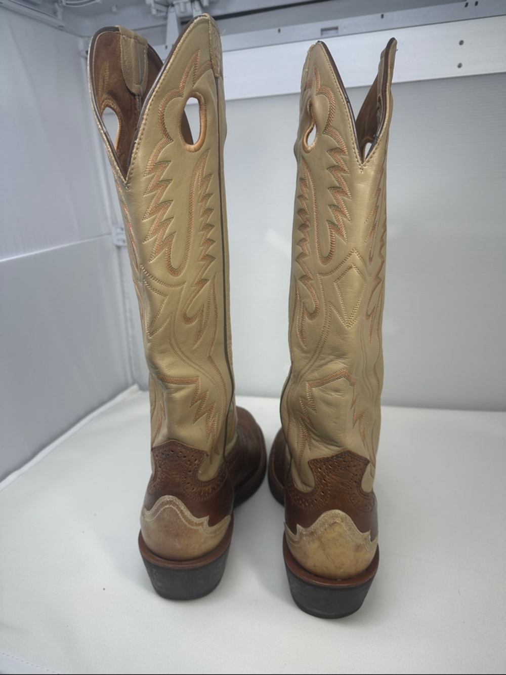 Ariat Boots Size 9.5D - Picture 3 of 8
